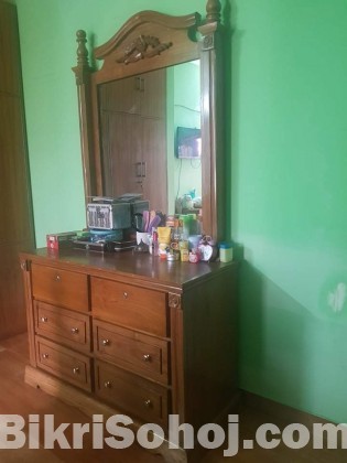 Shegun kather dressing table